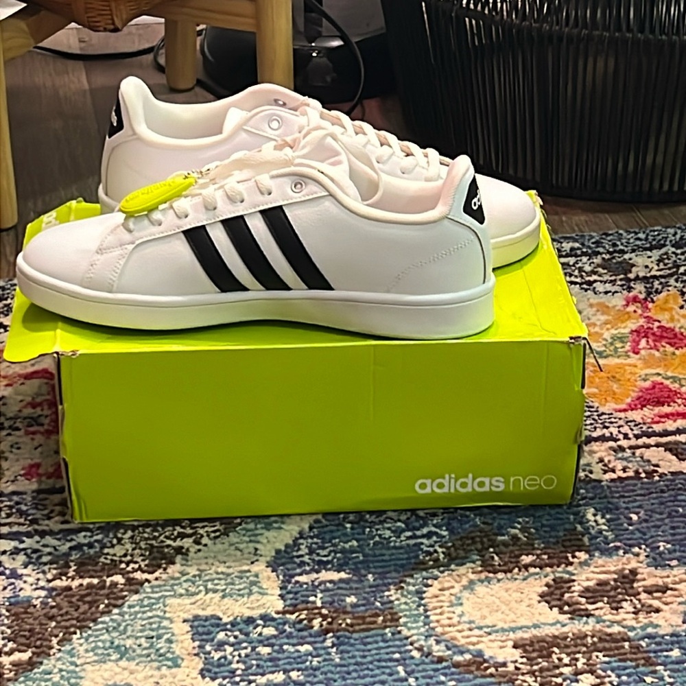 Adidas Men’s cloud foam tennis shoe